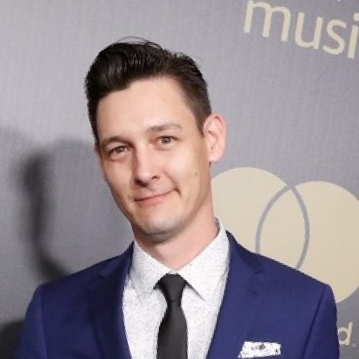 Sean O’Neill Bio Photo